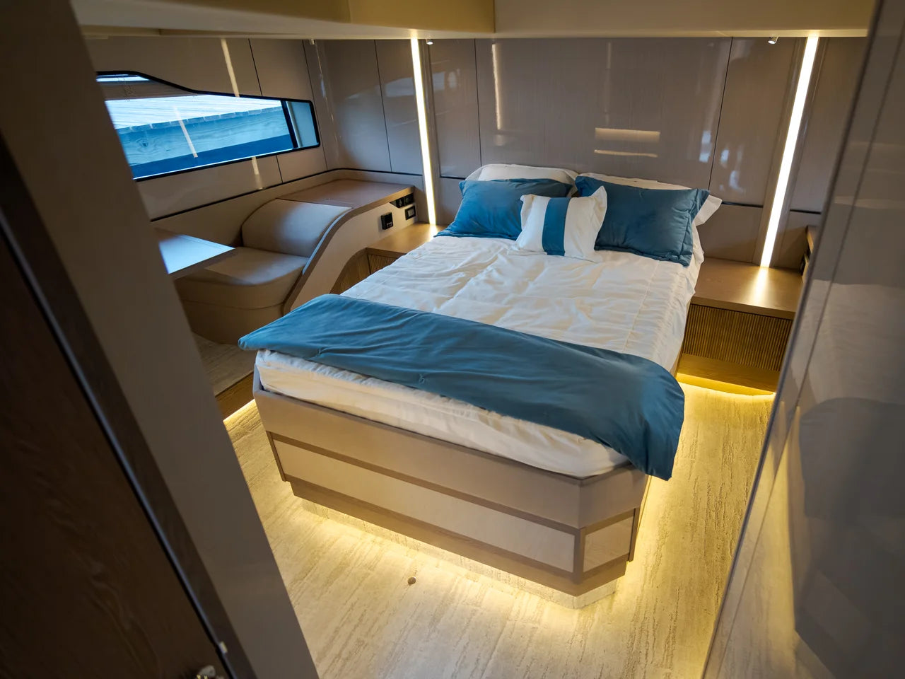 2026 Cruisers Yachts 57 FLY 57.0 feet, Panama City, FL #72