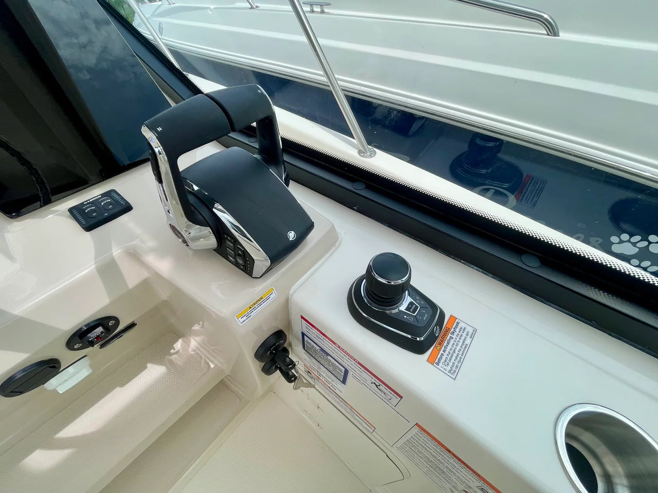 2026 Boston Whaler 325 Conquest 32.0 feet, Danvers, Massachusetts #17