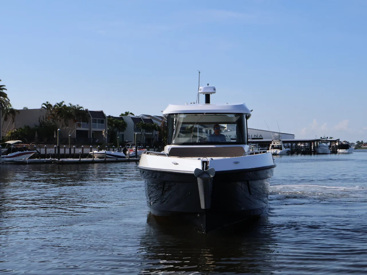 2026 Cruisers Yachts 38 VTR EC 38.0 feet, Naples, Florida #4