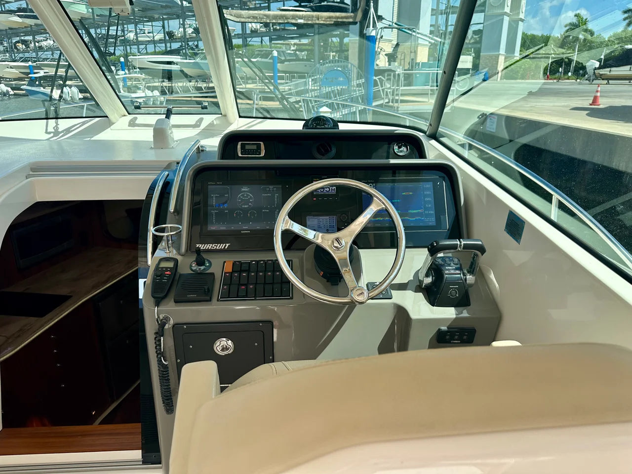 2017 Pursuit OS 385 OFFSHORE 39.0 feet, Fort Myers, Florida #40