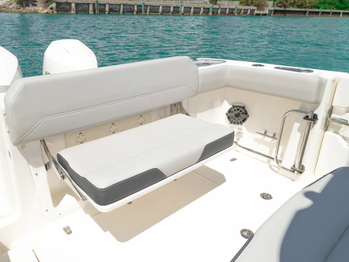 2027 Boston Whaler 290 Outrage 29.0 feet, Inuvik, Northwest Territories #18