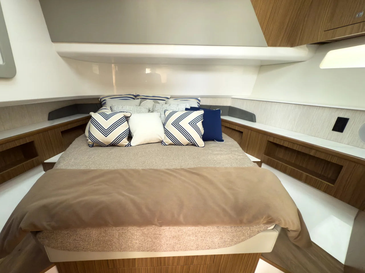2026 Cruisers Yachts 50GLS OB 50.0 feet, Fort Myers, FL #28