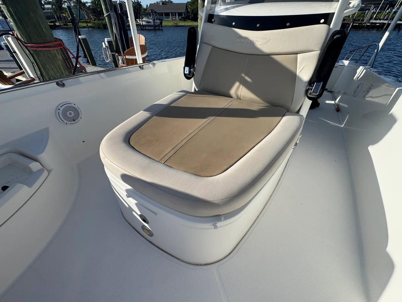 2018 Boston Whaler 270 DAUNTLESS 27.0 feet, Port St Lucie, FL #34