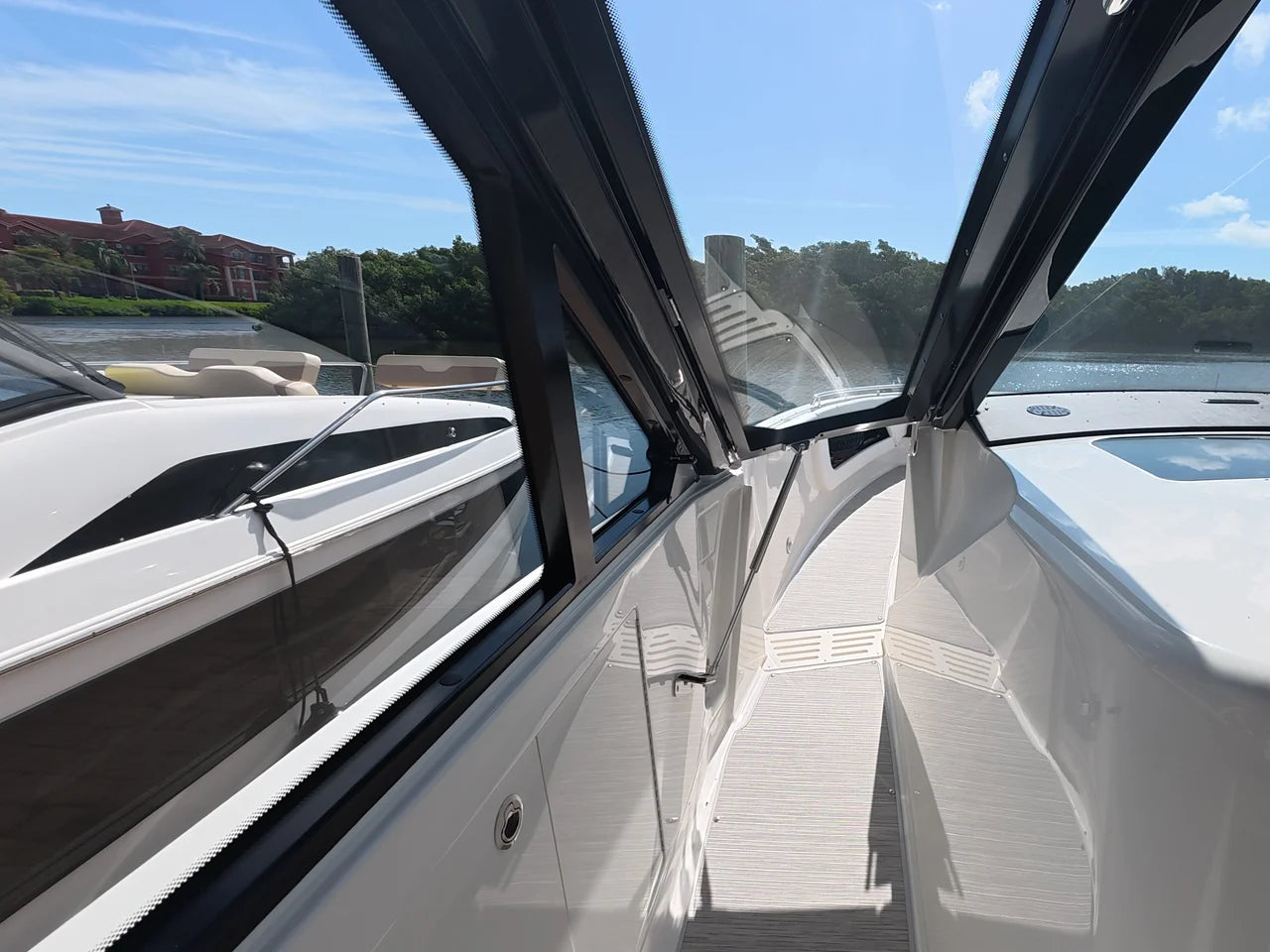 2026 Sea Ray Sundancer 370 Outboard 37.0 feet, Cumming, Georgia #17