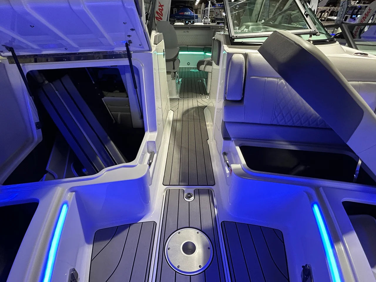 2026 Sea Ray SLX 310 Outboard 31.0 feet, Grasonville, Maryland #38
