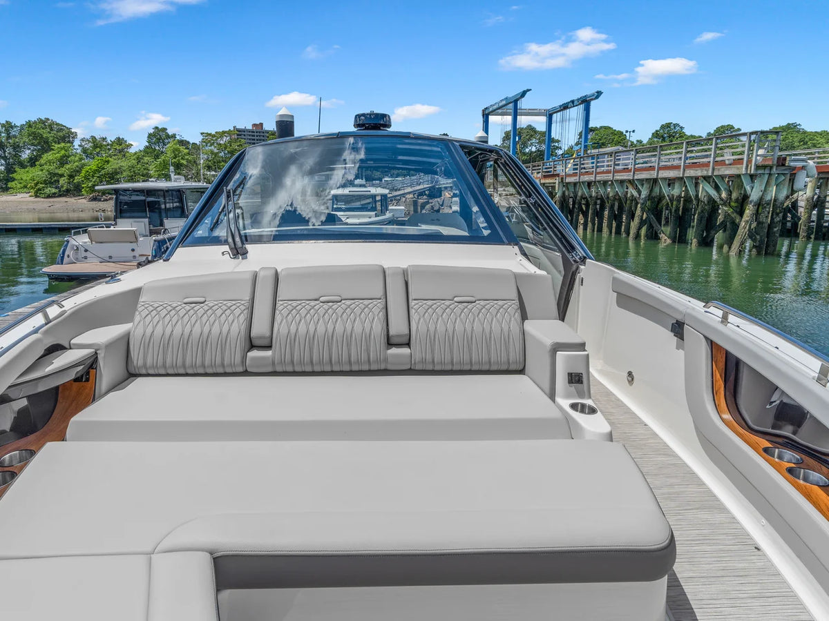 2026 Sea Ray Sundancer 370 Outboard 37.0 feet, Quincy, MA #40
