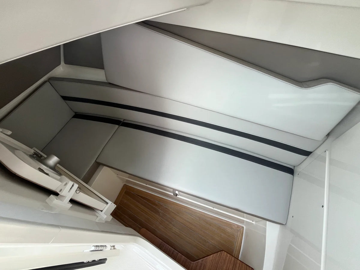 2026 Boston Whaler 330 Vantage 33.0 feet, Westbrook, Connecticut #31