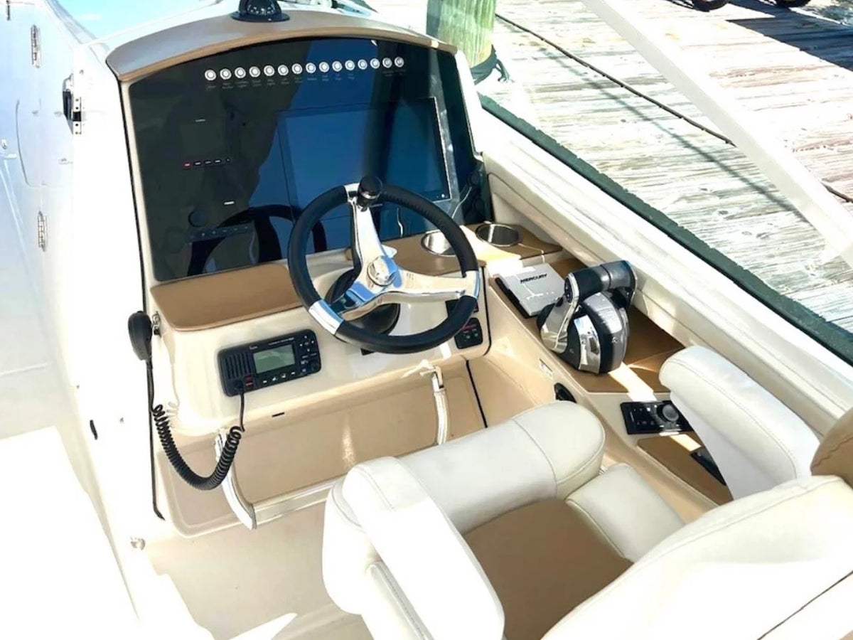 2016 Boston Whaler 320 VANTAGE 32.0 feet, Deerfield Beach, FL #11