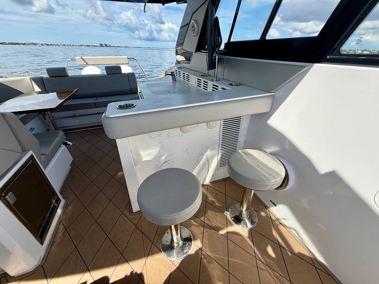 2024 Cruisers Yachts 42 GLS OB 42.0 feet, Fort Myers, FL #42