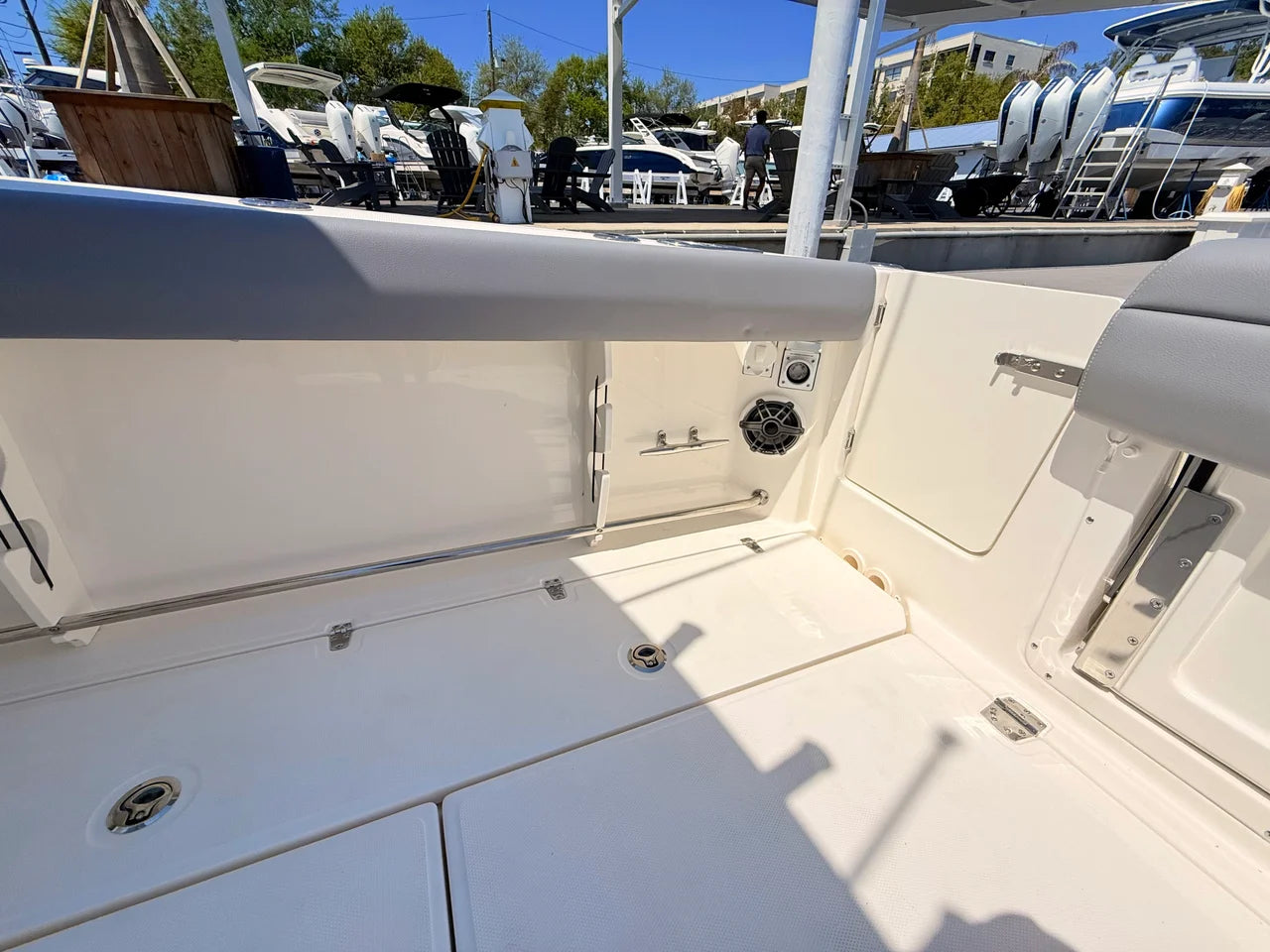 2026 Boston Whaler 330 Outrage 33.0 feet, St Petersburg, FL #57