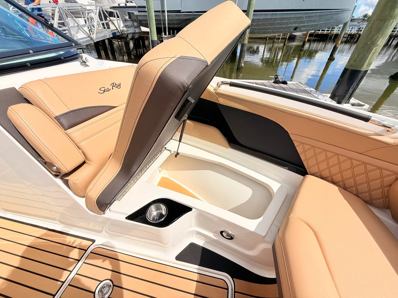 2027 Sea Ray SLX 260 Outboard 26.0 feet, St Petersburg, FL #64