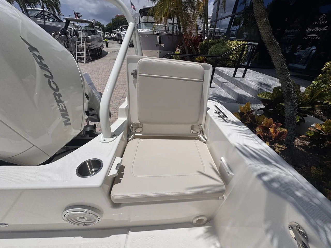 2027 Boston Whaler 210 Montauk 21.0 feet, Pompano Beach, Florida #9