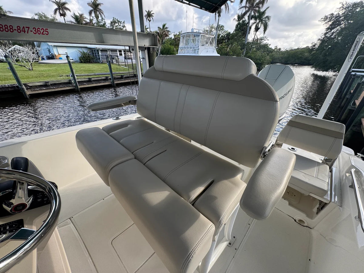 2024 Boston Whaler 250 DAUNTLESS 25.0 feet, Stuart, Florida #11