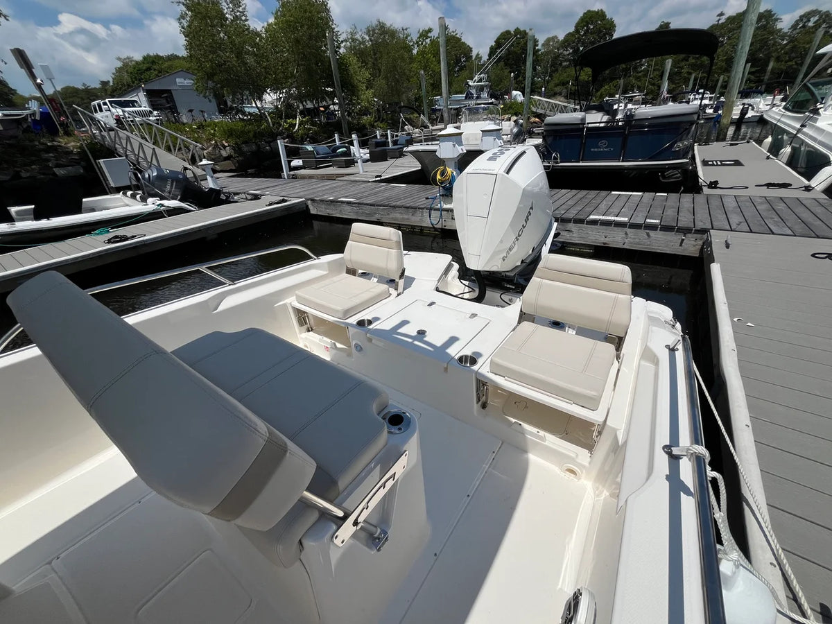 2026 Boston Whaler 250 Dauntless 25.0 feet, Wakefield, RI #12