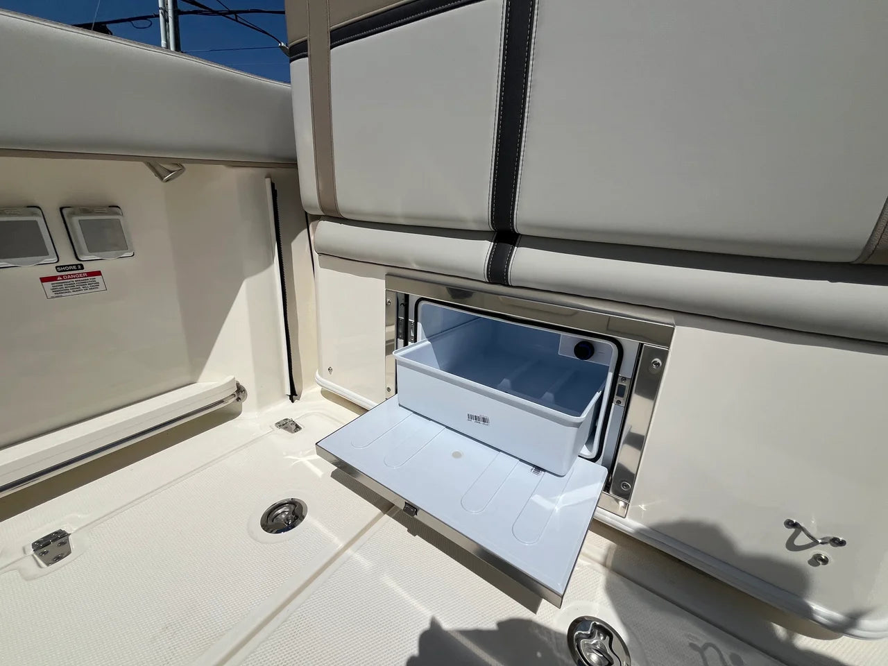 2026 Boston Whaler 330 Vantage 33.0 feet, Westbrook, Connecticut #12