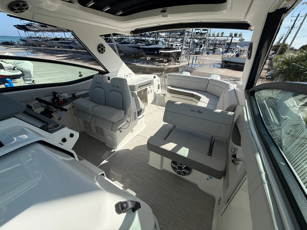 2027 Sea Ray Sundancer 320 Outboard 32.0 feet, Sarasota, FL #8