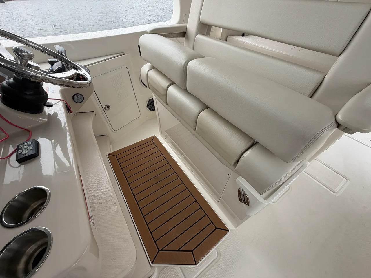 2022 Boston Whaler 380 Realm 38.0 feet, Charleston, South Carolina #33