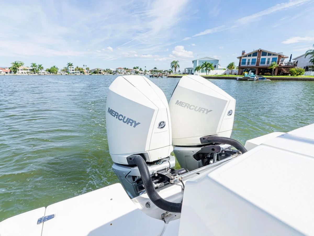 2022 Boston Whaler 330 OUTRAGE 33.0 feet, St Petersburg, FL #20