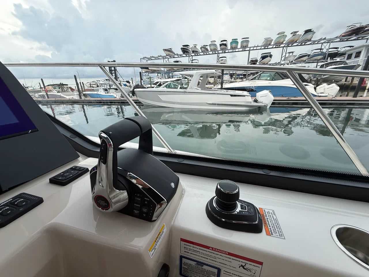 2027 Boston Whaler 325 Conquest 32.0 feet, Sarasota, FL #17