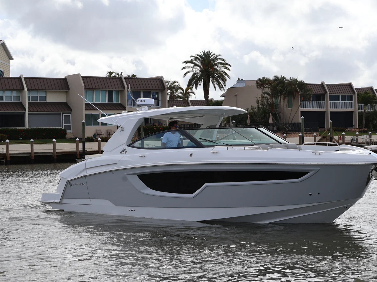 2026 Cruisers Yachts 38 GLS Outboard 38.0 feet, Naples, Florida #10