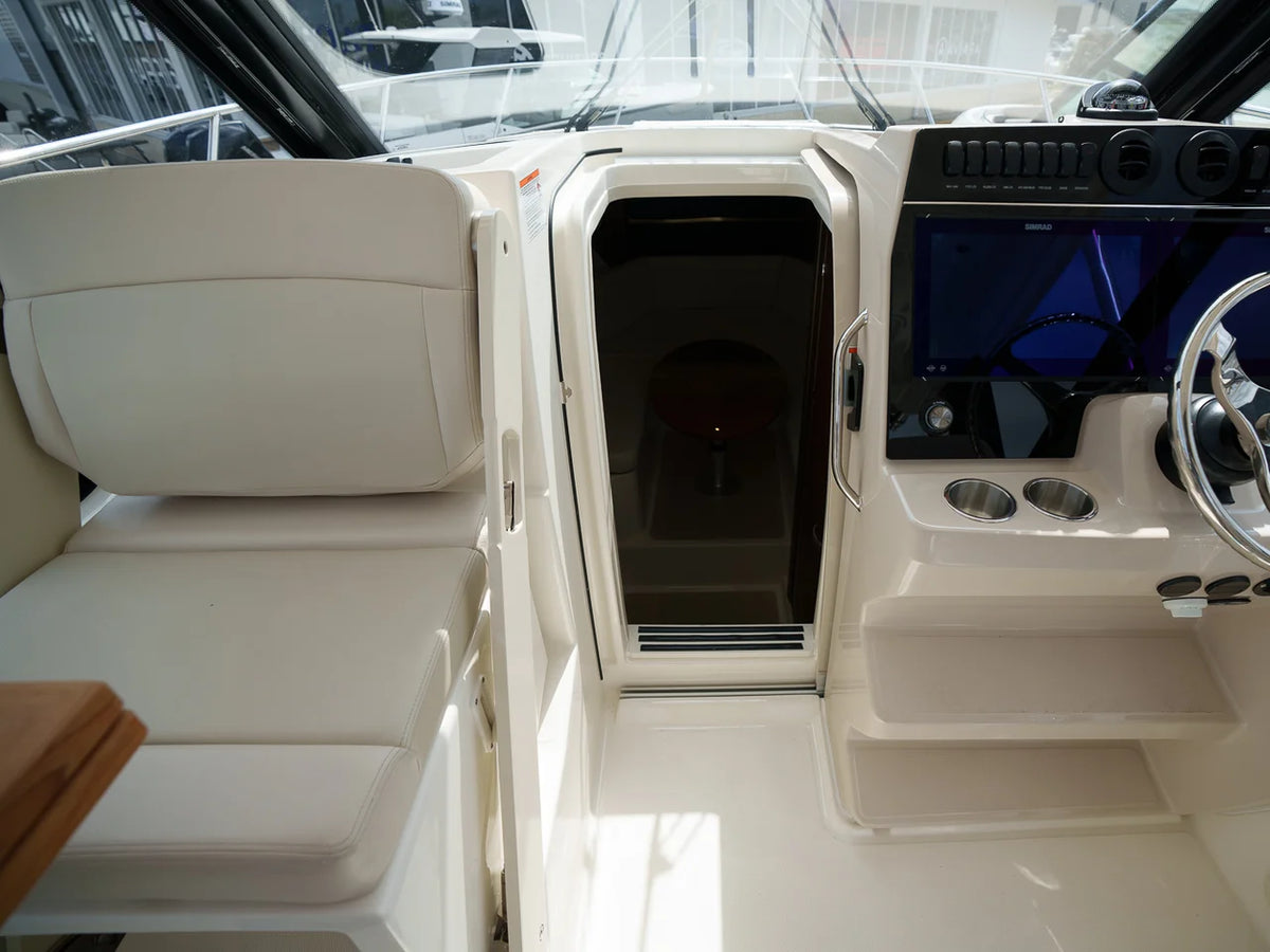 2026 Boston Whaler 325 Conquest 32.0 feet, Fort Walton Beach, Florida #14