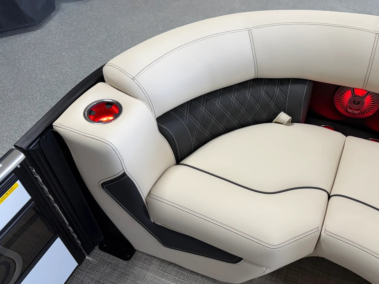 2027 Barletta LUSSO23QCSS 23.0 feet, Nisswa, Minnesota #15