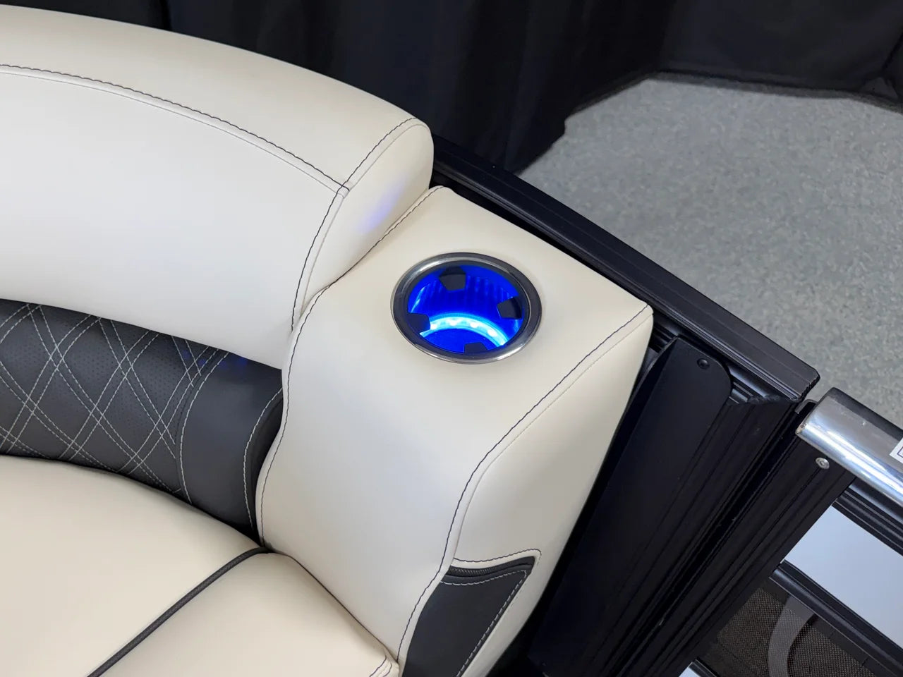 2027 Barletta LUSSO23QCSS 23.0 feet, Nisswa, Minnesota #25