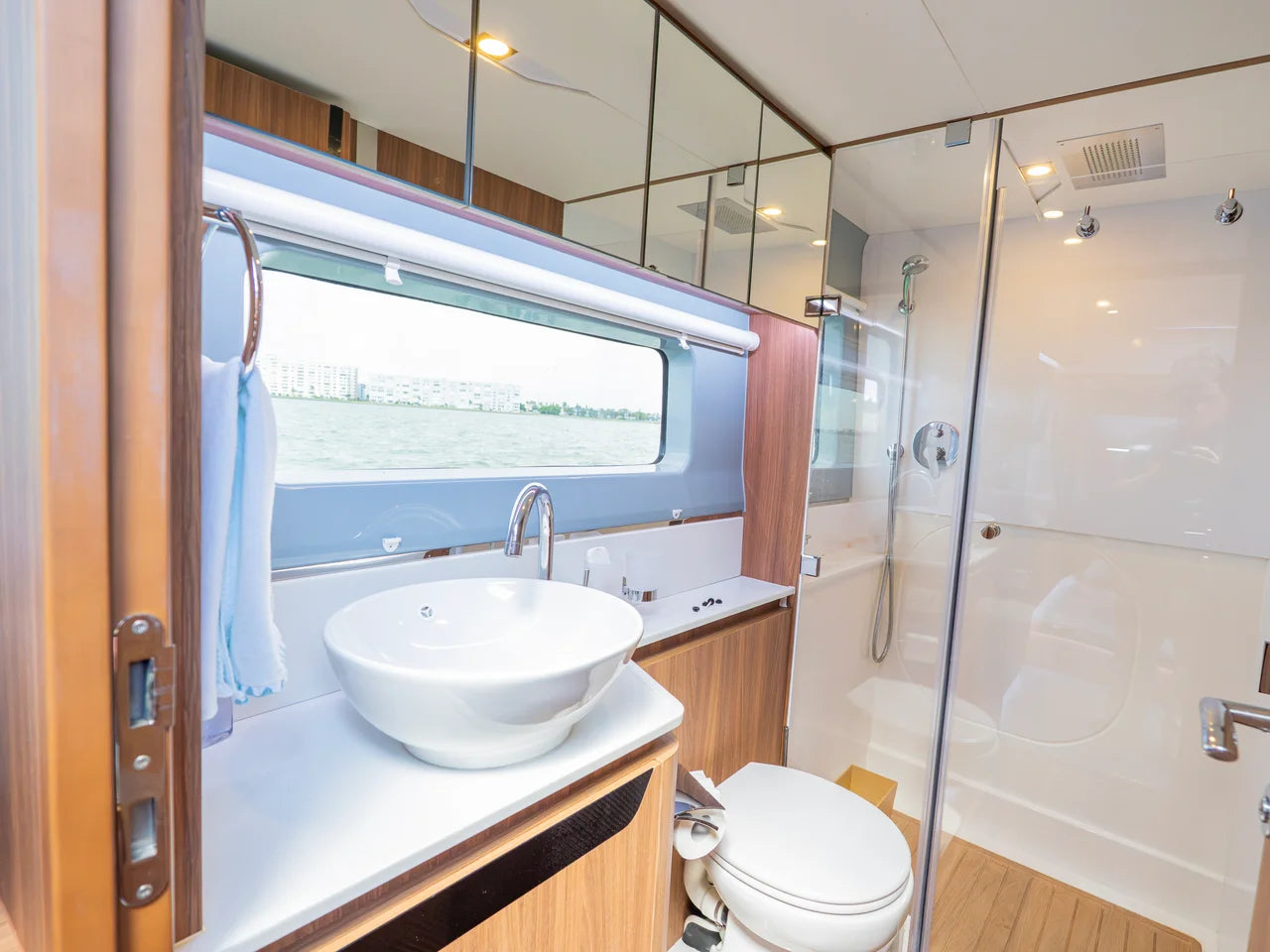 2025 Aquila 46 COUPE 46.0 feet, St Petersburg, FL #40