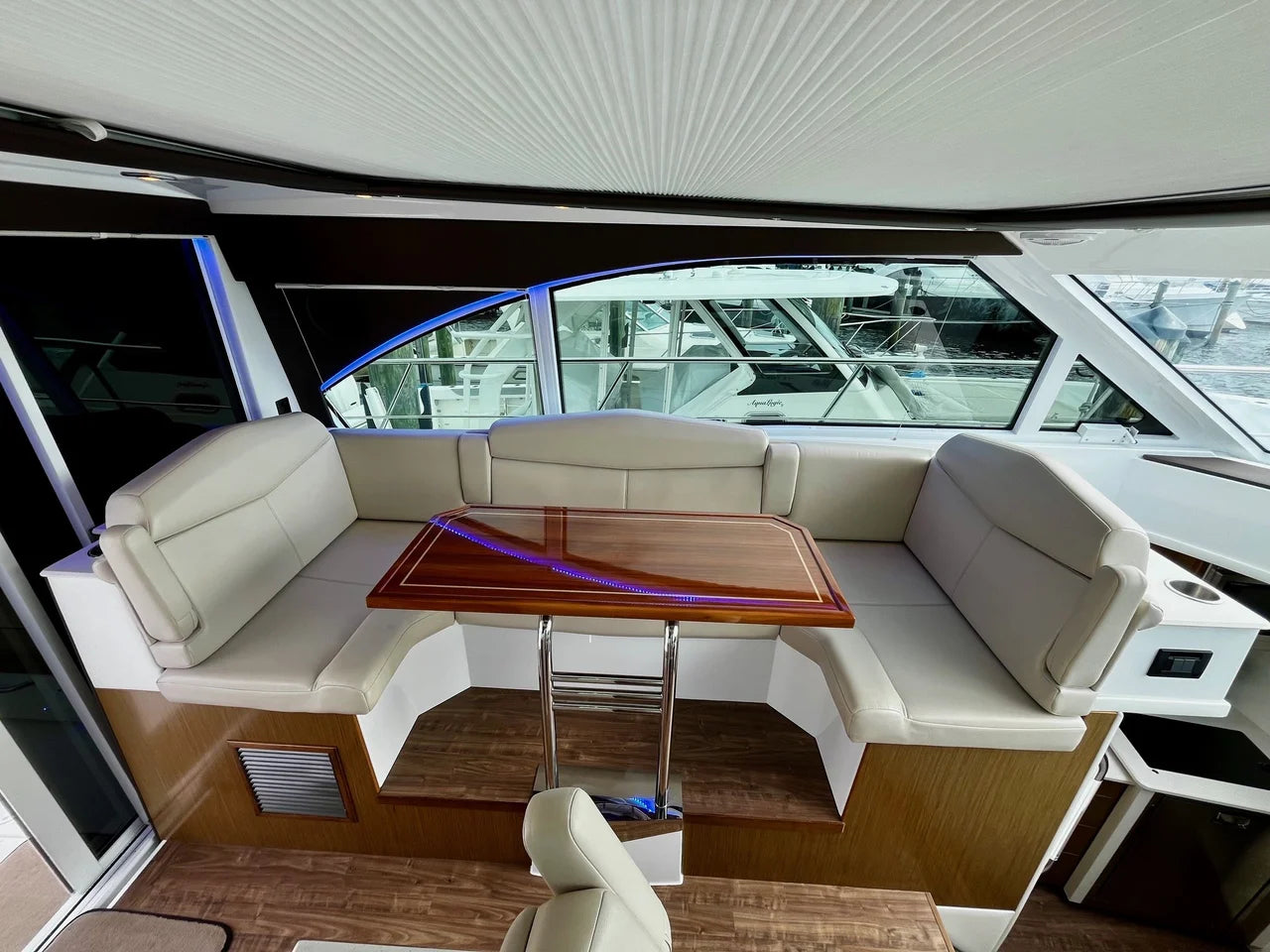 2015 Cruisers Yachts 41 CANTIUS 42.0 feet, Venice, Florida #17