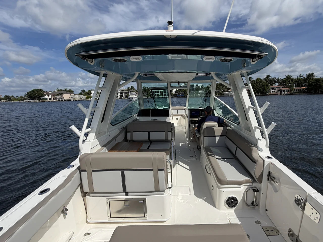 2027 Boston Whaler 330 Vantage 33.0 feet, Pompano Beach, Florida #27