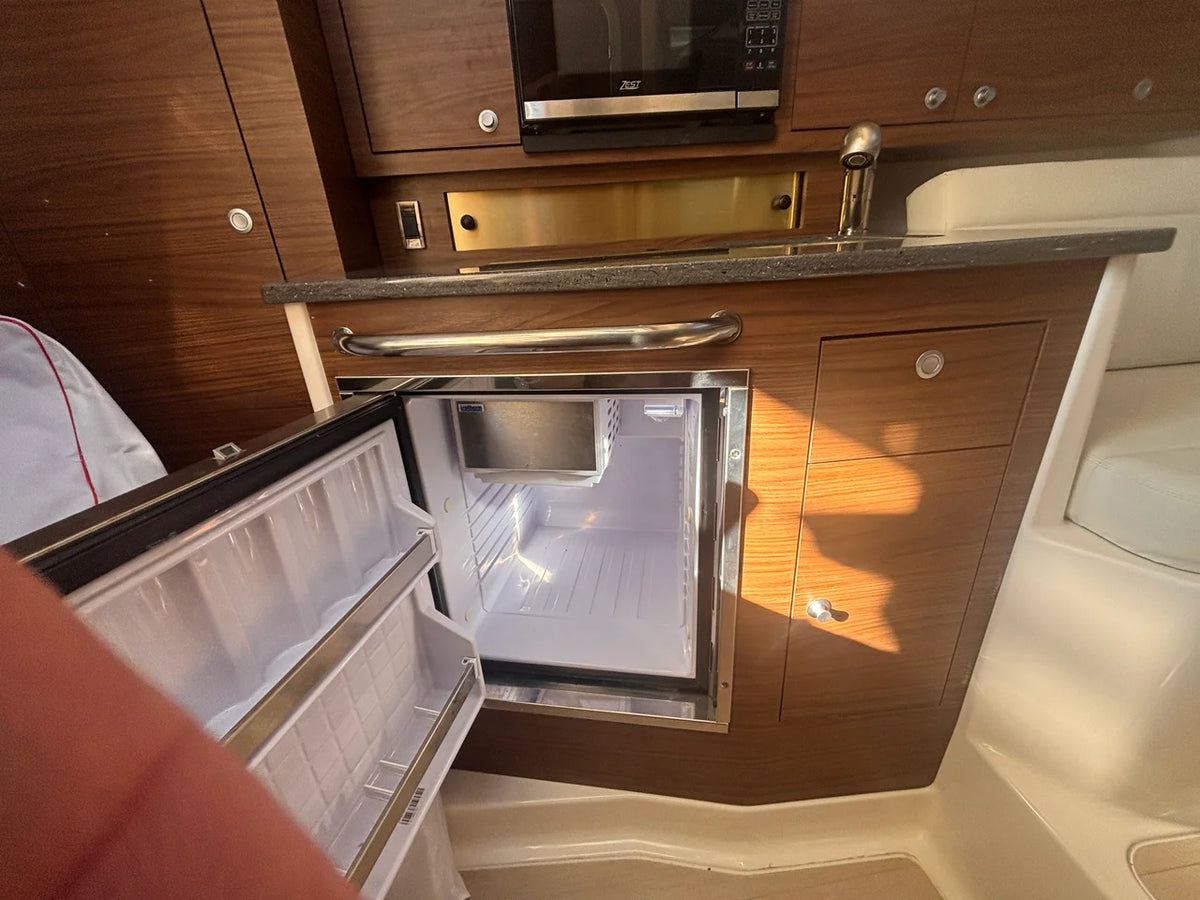 2023 Boston Whaler 325 CONQUEST 32.0 feet, Westbrook, Connecticut #22