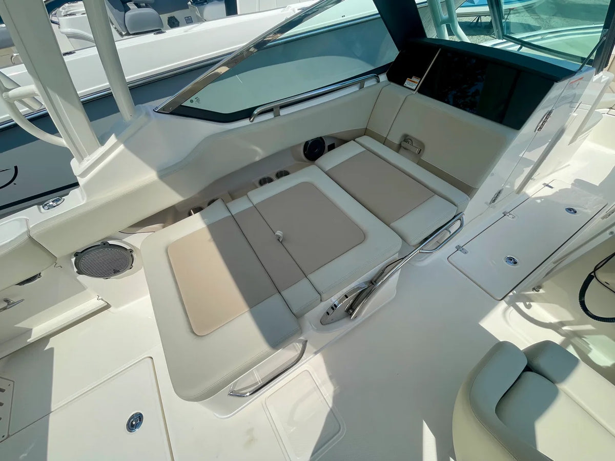 2026 Boston Whaler 240 Vantage 24.0 feet, Quincy, MA #8