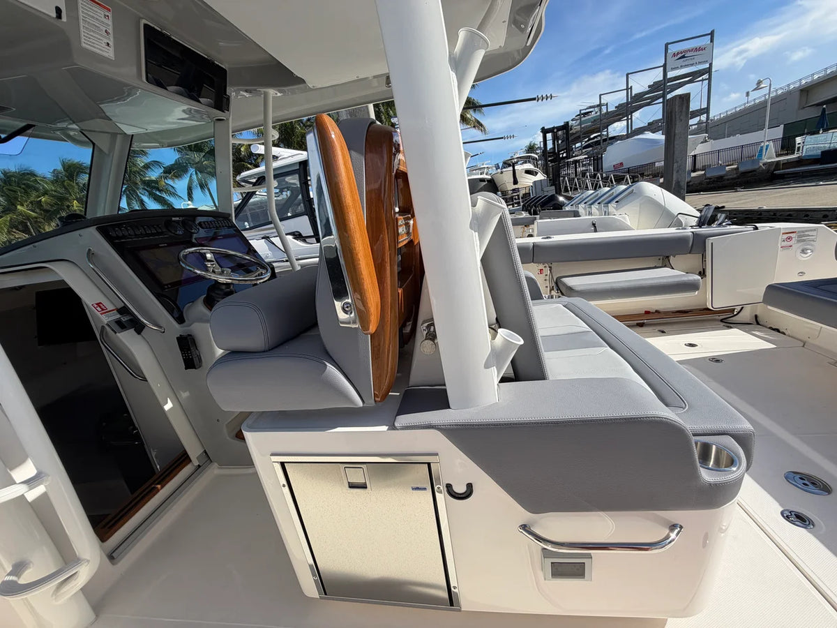 2026 Boston Whaler 380 Outrage 38.0 feet, Jupiter, Florida #26
