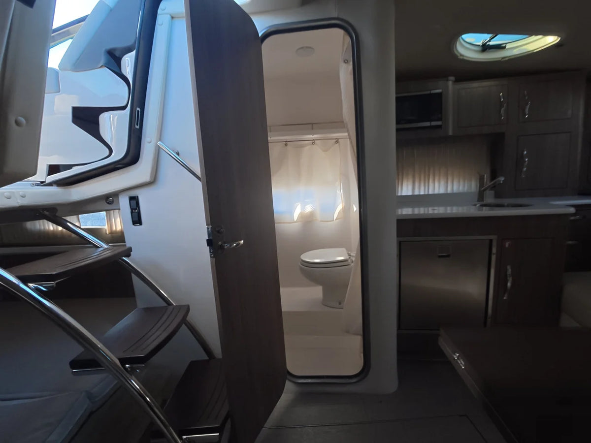 2022 Regal 33 XO 33.0 feet, Somers Point, New Jersey #32