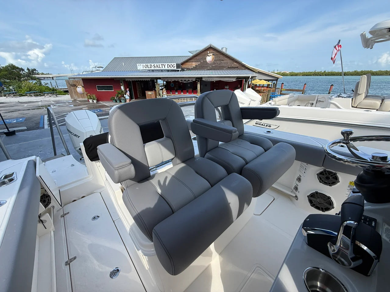 2027 Boston Whaler 250 Outrage 25.0 feet, Sarasota, FL #17