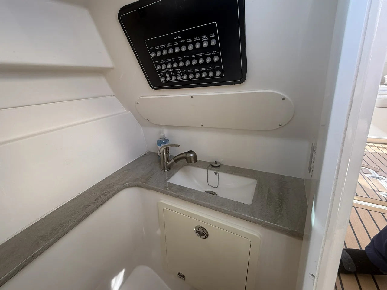 2018 Boston Whaler 320 VANTAGE 32.0 feet, Pompano Beach, Florida #58