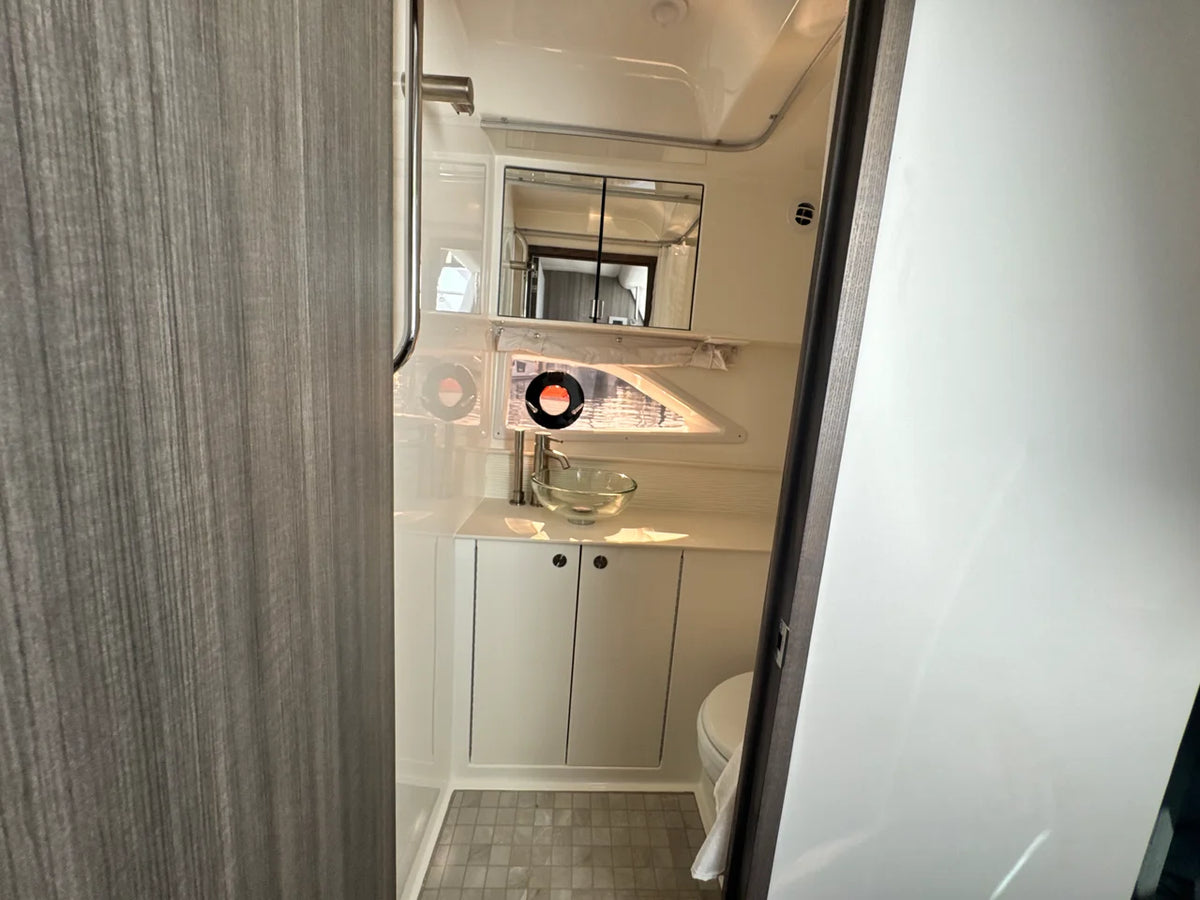 2027 Sea Ray Sundancer 320 Outboard 32.0 feet, Pompano Beach, Florida #33