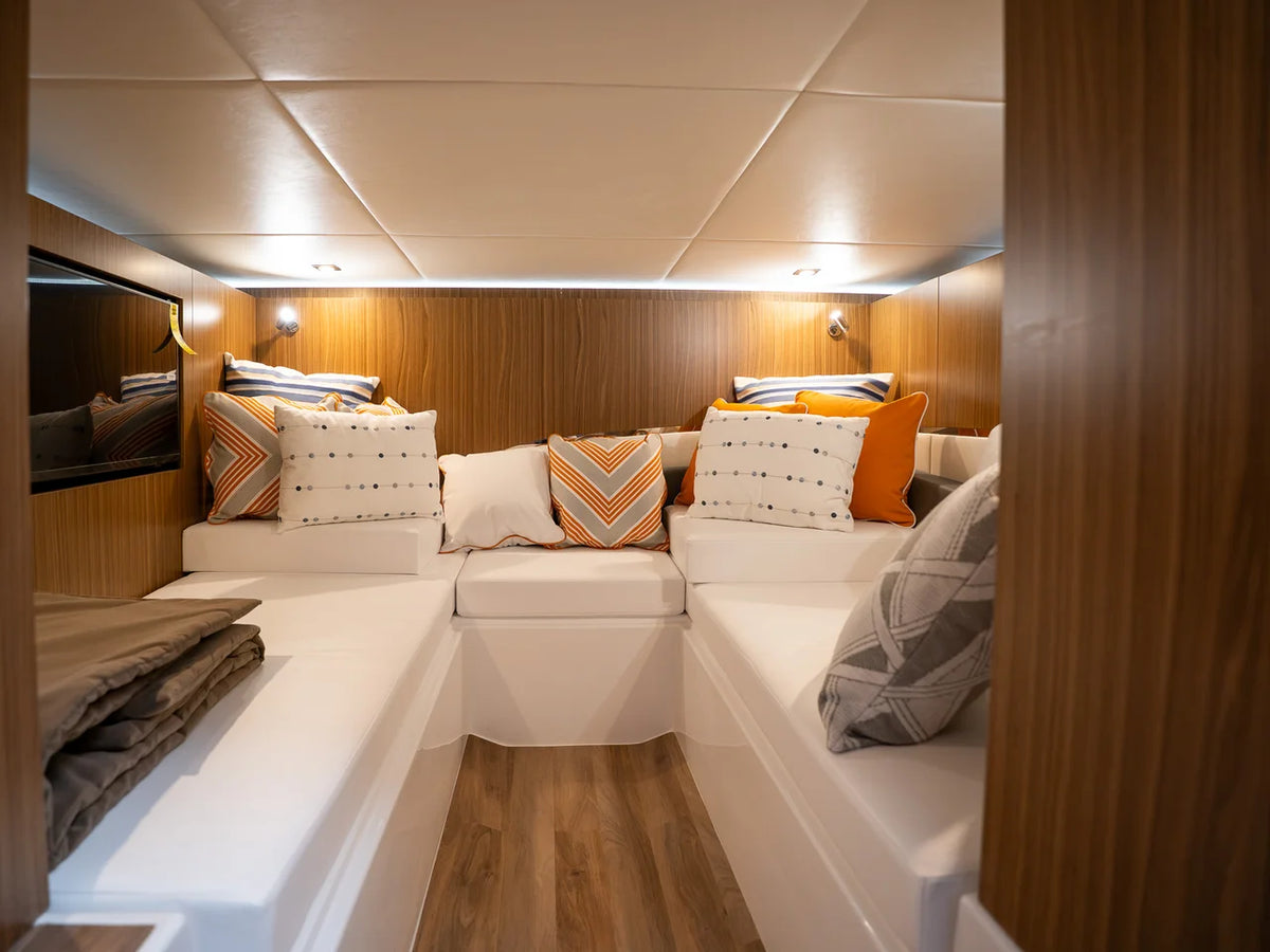 2027 Cruisers Yachts 50 GLS OB 50.0 feet, Clearwater, Florida #50