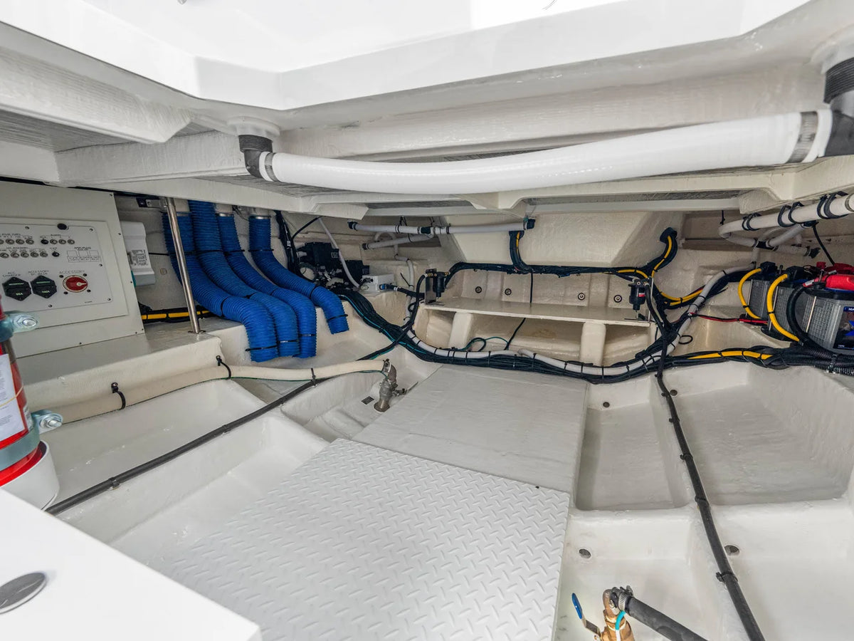 2027 Cruisers Yachts 34 GLS Outboard 34.0 feet, Venice, Florida #49