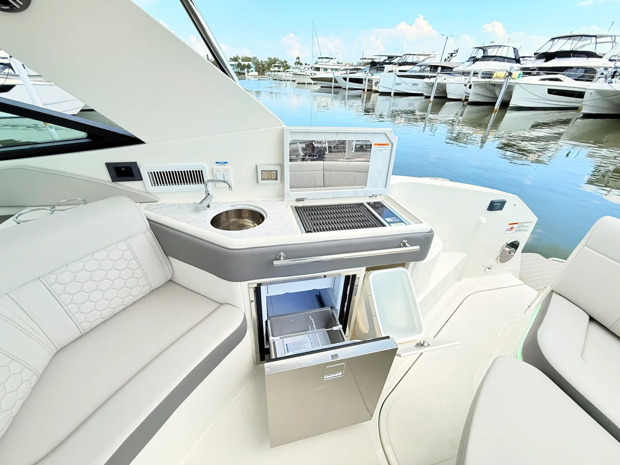 2026 Sea Ray Sundancer 320 Outboard 32.0 feet, St Petersburg, FL #34