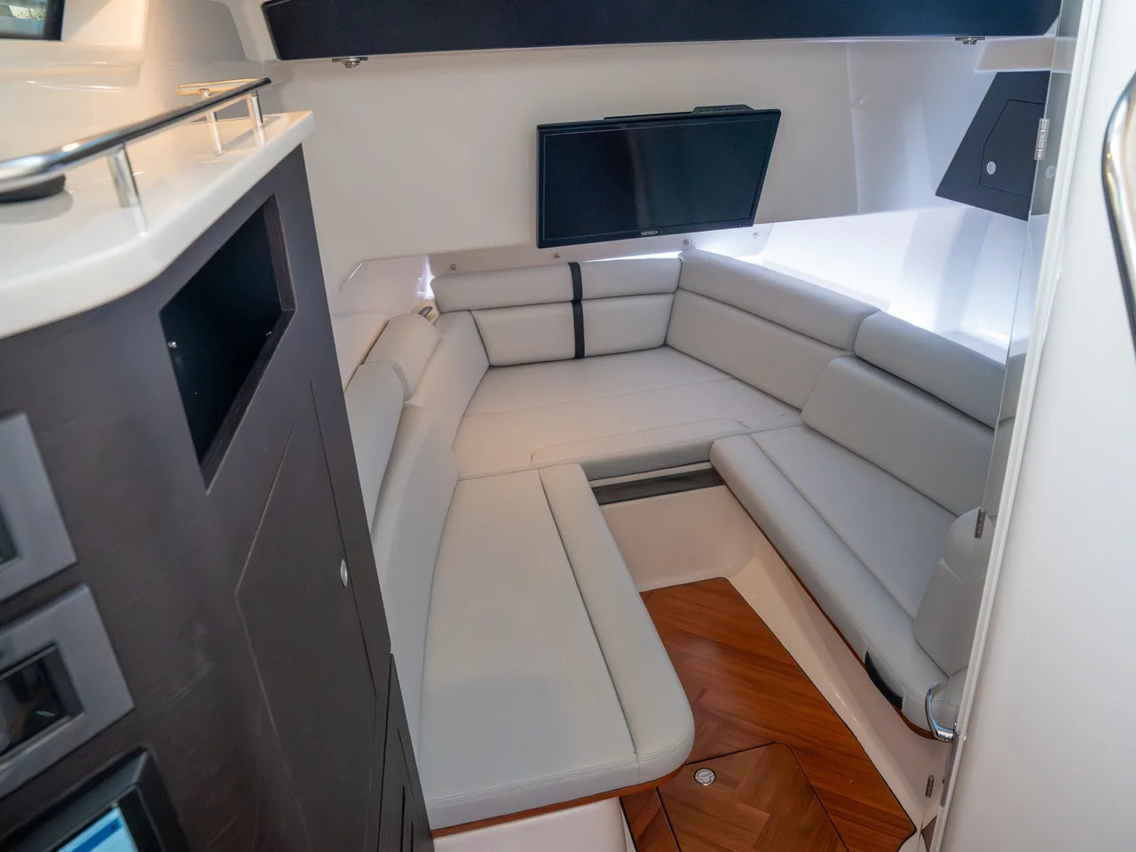 2026 Boston Whaler 350 Realm 35.0 feet, Wrightsville Beach, North Carolina #27