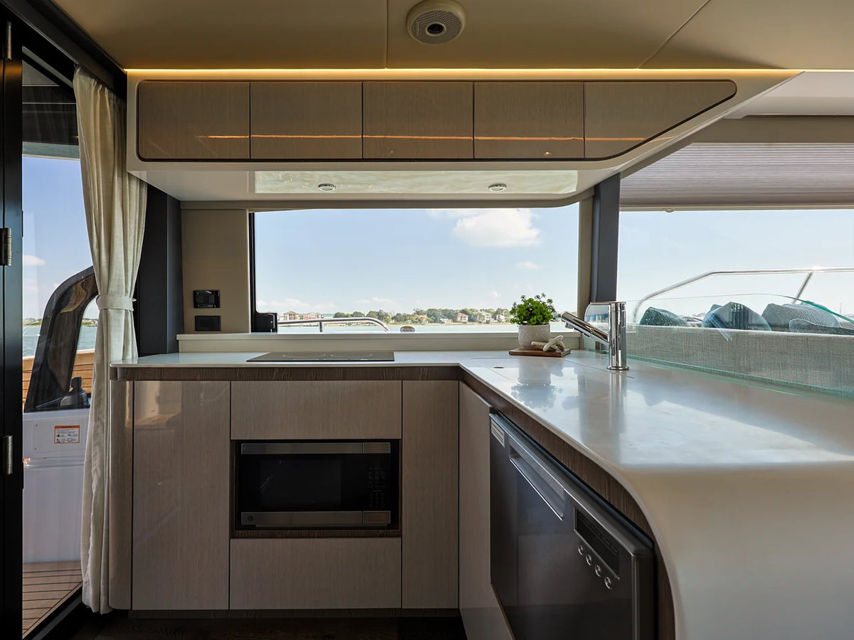 2027 Cruisers Yachts 57 FLY 57.0 feet, Seabrook, TX #23