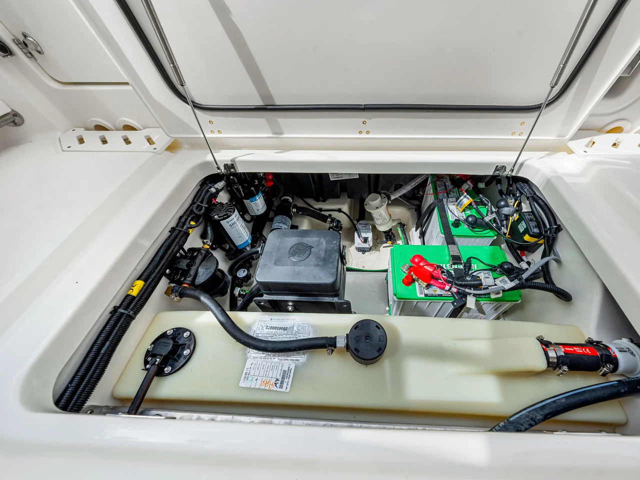 2026 Boston Whaler 240 Vantage 24.0 feet, Sarasota, FL #38