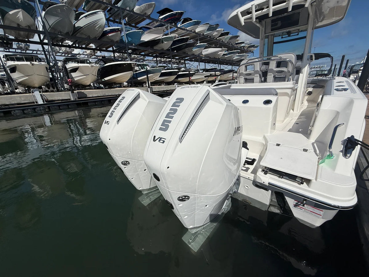 2027 Boston Whaler 250 Outrage 25.0 feet, Sarasota, FL #35