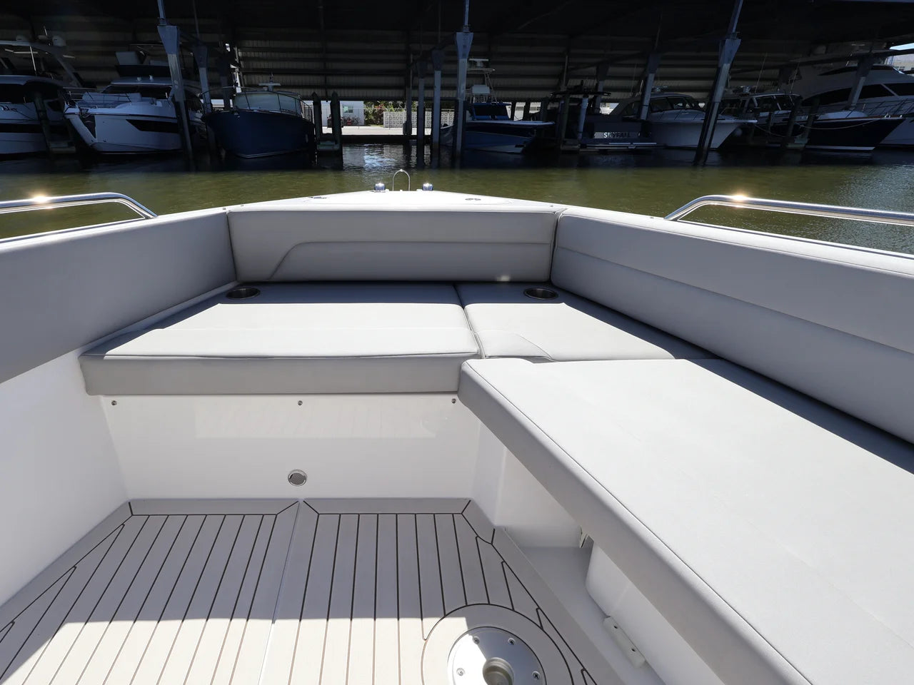 2026 Cruisers Yachts 38 VTR 38.0 feet, Naples, Florida #50