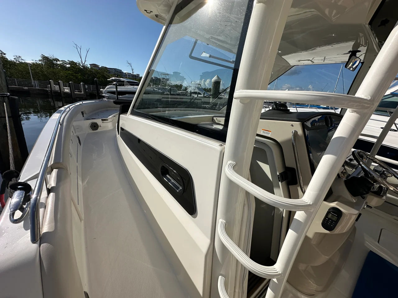 2020 Boston Whaler 420 OUTRAGE 42.0 feet, Jupiter, FL #19