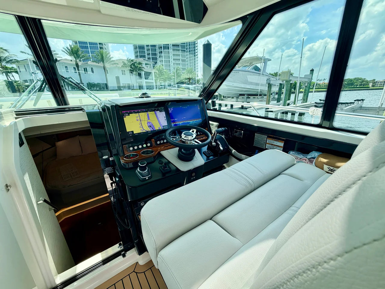 2022 Tiara Yachts 43 LE 43.0 feet, Jupiter, Florida #18