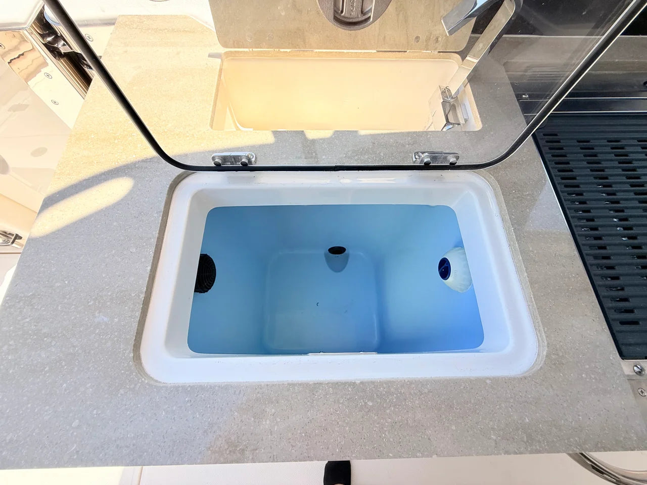 2026 Boston Whaler 380 Realm 38.0 feet, St Petersburg, FL #41