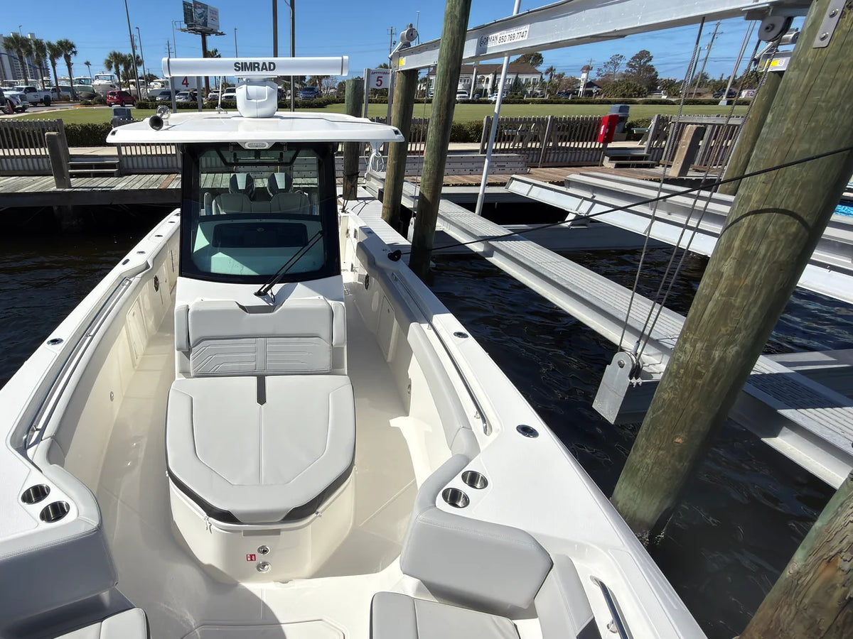 2027 Boston Whaler 330 Outrage 33.0 feet, Panama City, FL #15