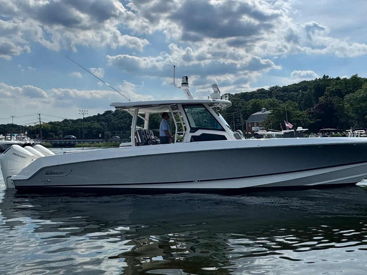2024 Boston Whaler 380 Outrage 38.0 feet, Huntington, NY #1